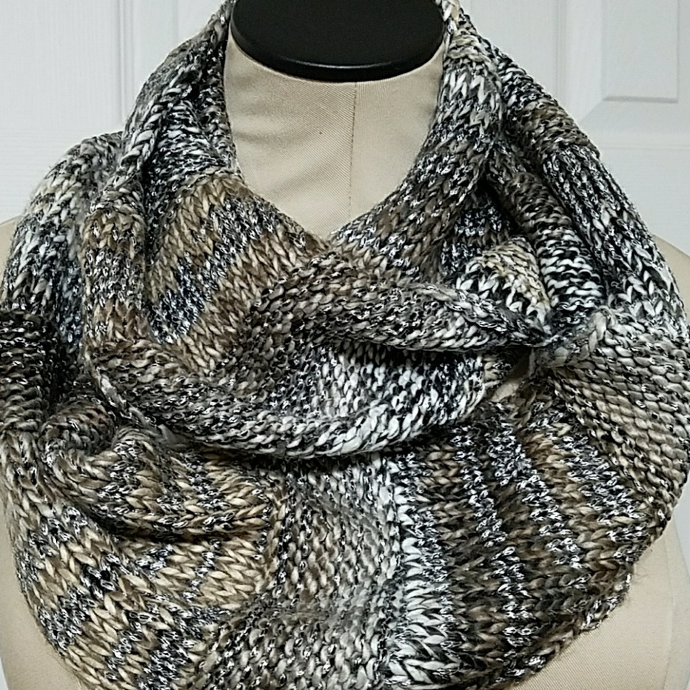 3/$20 The Limited infinity scarf